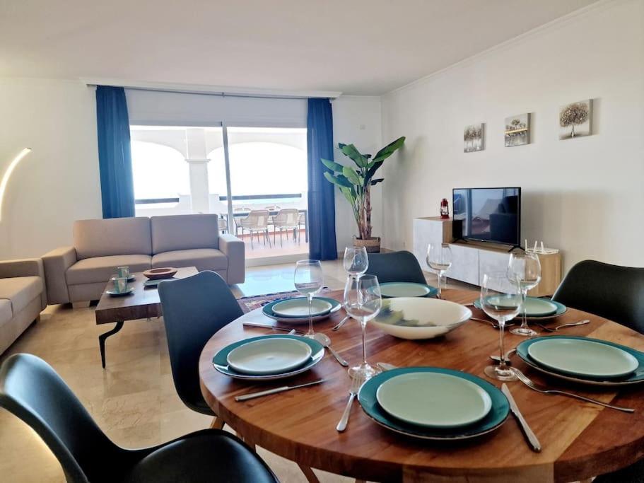 Las Palmeras Seaviews Mijas Luaran gambar