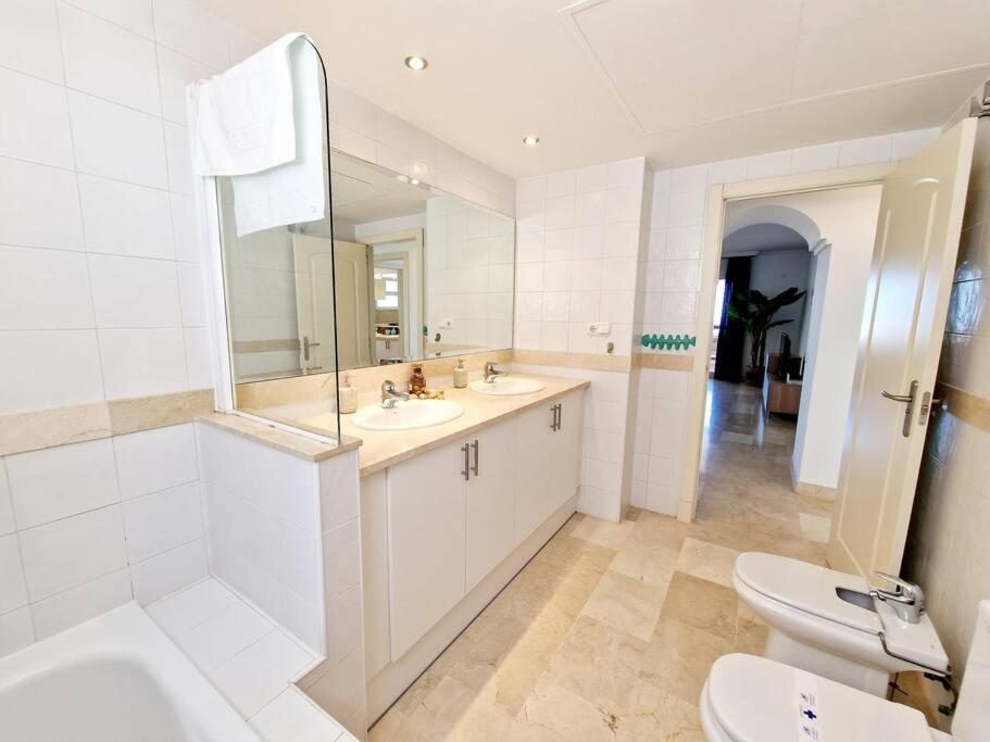 Las Palmeras Seaviews Mijas Luaran gambar