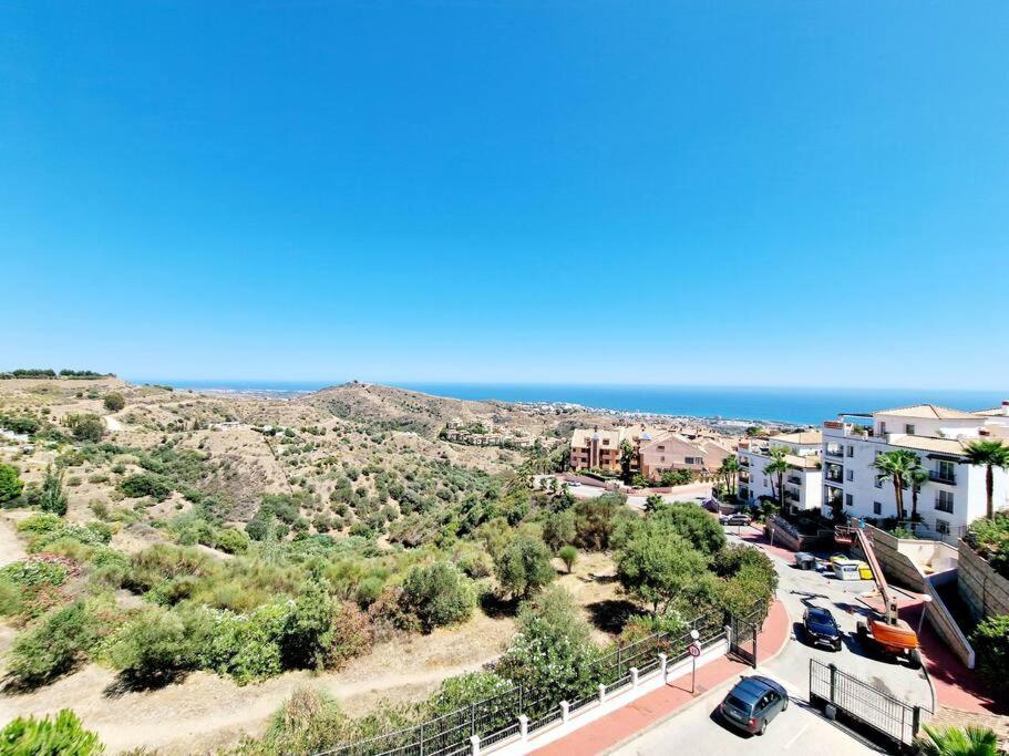 Las Palmeras Seaviews Mijas Luaran gambar
