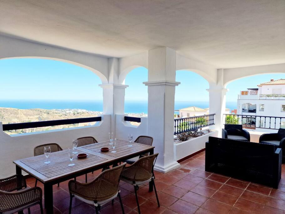 Las Palmeras Seaviews Mijas Luaran gambar
